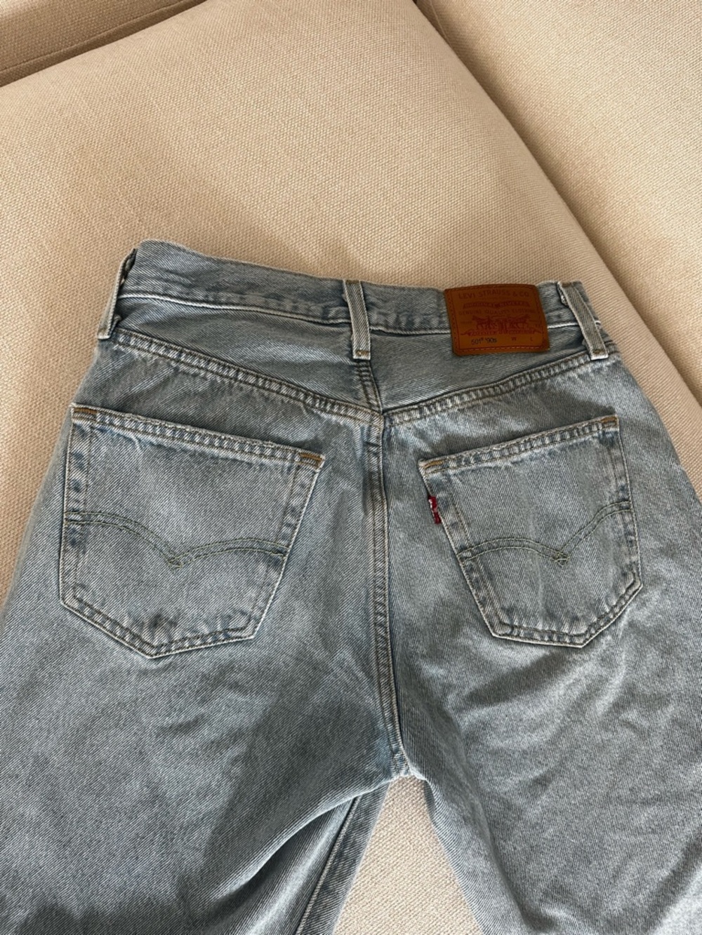Levi’s 501 90’s Jeans - Picture 5 of 7